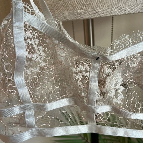 Free people bralette eyelet lace satin size small - Picture 2 of 6